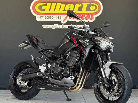 KAWASAKI Z900 